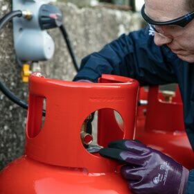 Changeover Valves and Accessories Changeover Valves and Accessories